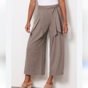Z Supply Taupe Ankle Cropped Pants